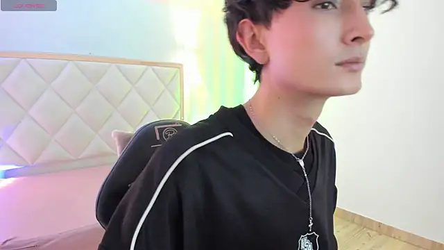 Eidan tay online show from 04/15/26, 08:53