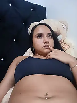 Valentina Narvaez online show from 05/23/26, 07:29