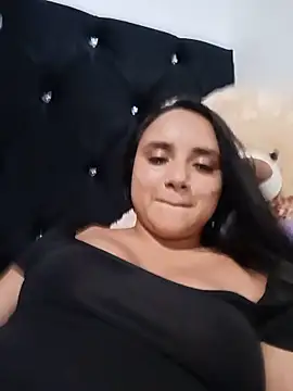 Valentina Narvaez online show from 05/27/26, 07:44