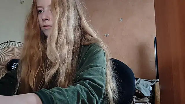 KateVibe 01 online show from 07/15/26, 04:51