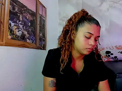 EllyBloom online show from 04/19/26, 01:43