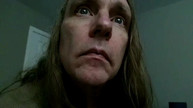 Snapshot of Magnus_Luv chatting on 05/27/26, 01:57 Magnus Luv online show from 05/27/26, 01:57