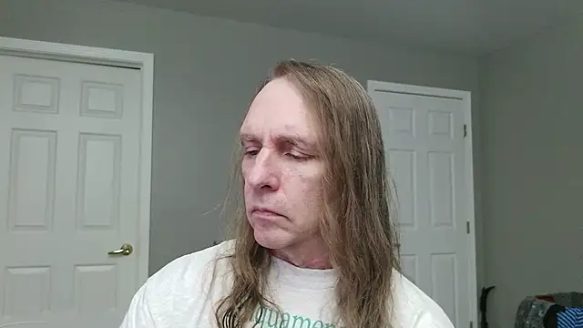 Snapshot of Magnus_Luv chatting on 07/16/26, 10:38 Magnus Luv online show from 07/16/26, 10:38