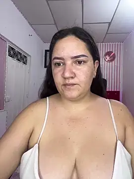 Snapshot of Fresita-12 chatting on 04/12/26, 12:48 Fresita-12 online show from 04/12/26, 12:48