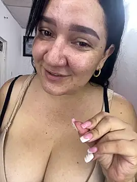 Snapshot of Fresita-12 chatting on 05/02/26, 02:49 Fresita-12 online show from 05/02/26, 02:49