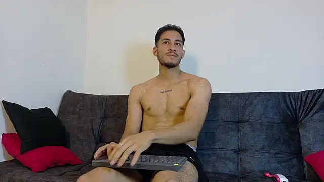 Snapshot of JakeMonroe chatting on 07/11/26, 08:33 JakeMonroe online show from 07/11/26, 08:33
