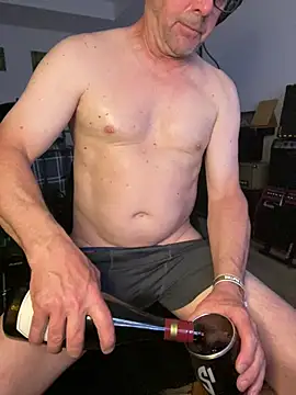 GeetarLuvver online show from 05/17/26, 02:53