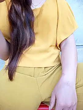 Snapshot of minachao121 chatting on 04/14/26, 09:15 minachao121 online show from 04/14/26, 09:15