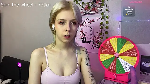 LunaBless online show from 05/24/26, 09:31
