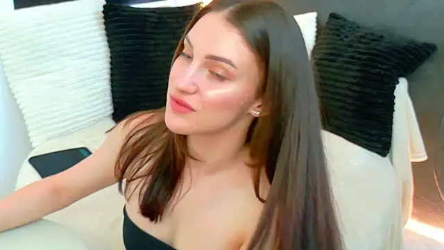 Amira a online show from 05/27/26, 04:20