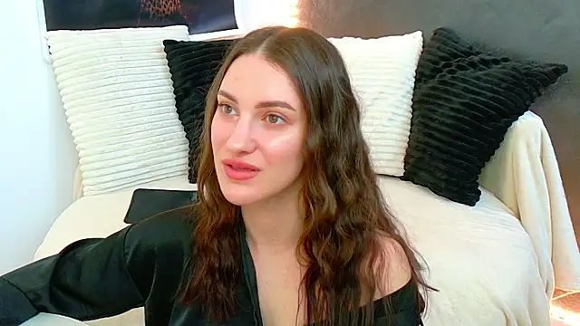 Amira a online show from 05/29/26, 04:21