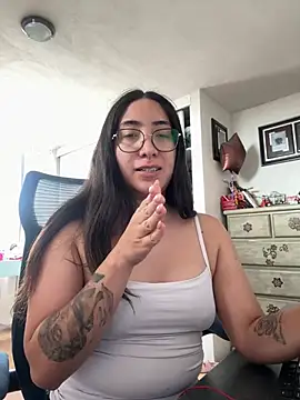 vampiralatina online show from 05/13/26, 04:59