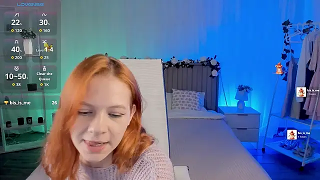 Snapshot of LisaAris chatting on 06/14/26, 06:43 LisaAris online show from 06/14/26, 06:43