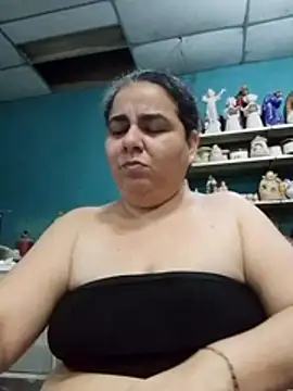 Snapshot of Golositadeamor chatting on 05/28/26, 01:47 Golositadeamor online show from 05/28/26, 01:47