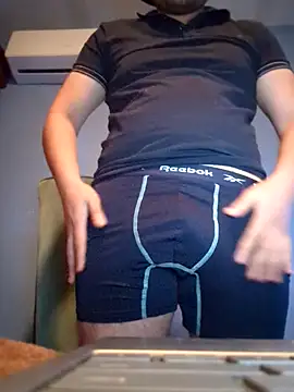 DavidGomez19x online show from 04/18/26, 05:33