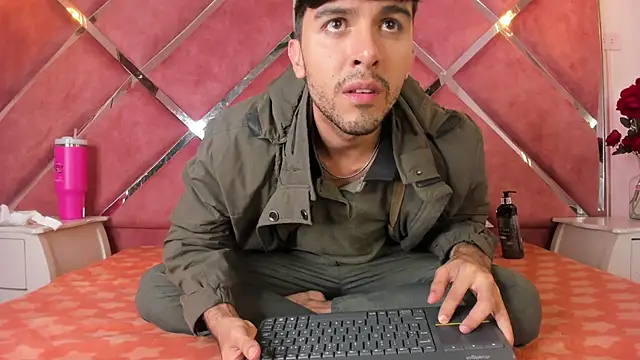 RodrigoColby2 online show from 05/08/26, 03:39