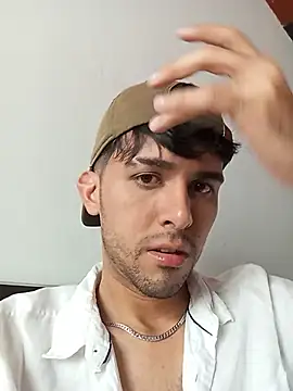 RodrigoColby2 online show from 05/15/26, 05:42