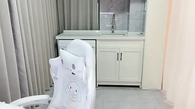 Snapshot of xiaoyugan_cute chatting on 07/11/26, 03:37 xiaoyugan cute online show from 07/11/26, 03:37