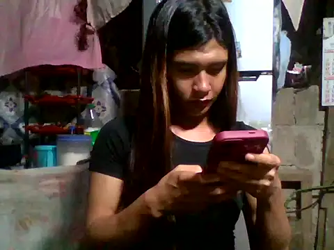 Snapshot of luna_veille chatting on 05/13/26, 06:55 luna veille online show from 05/13/26, 06:55