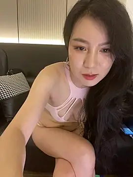 Snapshot of HY-QIAN chatting on 07/26/26, 01:18 HY-QIAN online show from 07/26/26, 01:18