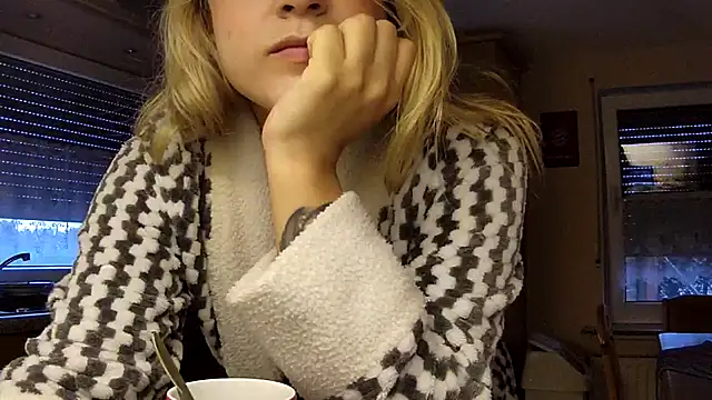 SilvyDiamond online show from 04/21/26, 05:25