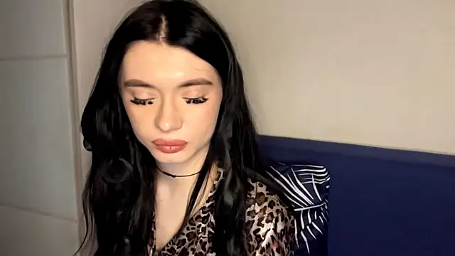 RenataBrought online show from 04/06/26, 04:19