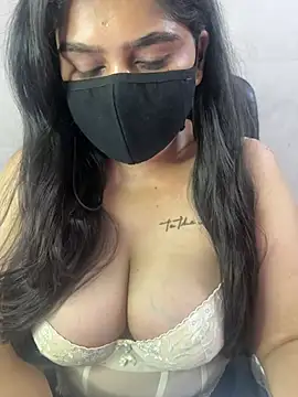 Snapshot of sarasofiaa_ chatting on 05/20/26, 02:18 sarasofiaa online show from 05/20/26, 02:18