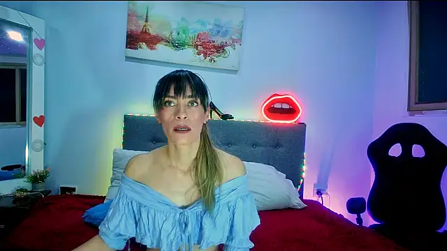 Snapshot of Lorena_sweet33 chatting on 06/10/26, 01:43 Lorena sweet33 online show from 06/10/26, 01:43