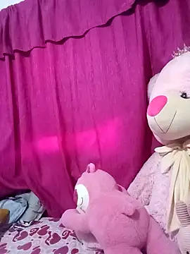 Snapshot of Zeyra_hot chatting on 04/13/26, 05:07 Zeyra hot online show from 04/13/26, 05:07