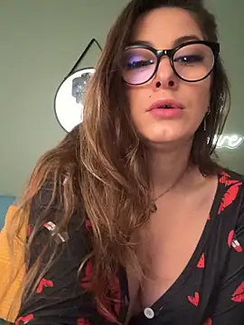 Snapshot of Miarose_gabani chatting on 05/16/26, 09:06 Miarose gabani online show from 05/16/26, 09:06