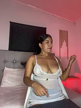 kimmygray10 online show from 06/03/26, 06:24