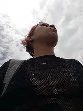 Mia 0-4 online show from 04/12/26, 04:34