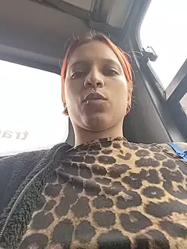 Mia 0-4 online show from 04/17/26, 04:32