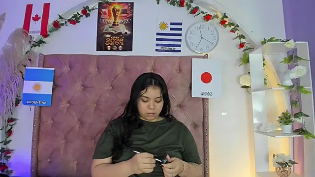 Snapshot of ROSELEI_ chatting on 07/15/26, 03:12 ROSELEI online show from 07/15/26, 03:12