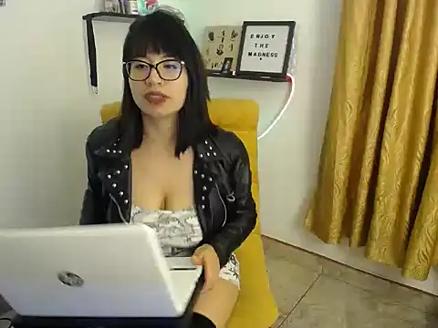 Isis dark online show from 05/06/26, 09:09