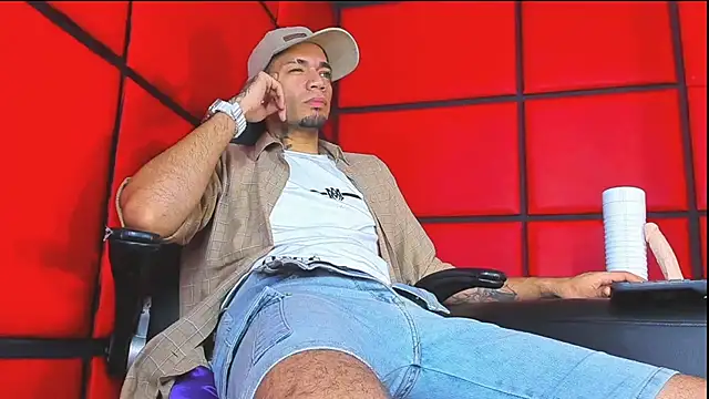 Daniel huge22 online show from 05/11/26, 03:23