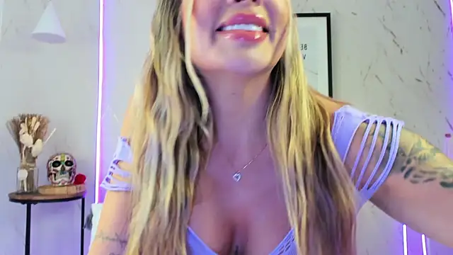 Sara Millees online show from 05/04/26, 02:35