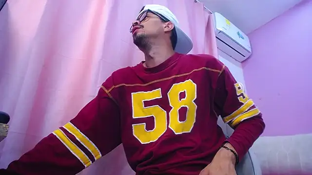 Amir guy  online show from 04/09/26, 02:11