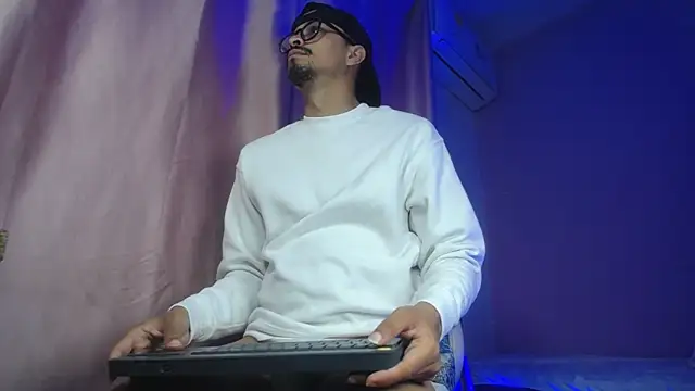 Amir guy  online show from 05/02/26, 11:59
