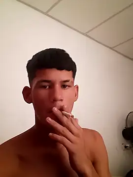 Snapshot of chicocalo chatting on 04/07/26, 04:07 chicocalo online show from 04/07/26, 04:07