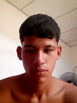 Snapshot of chicocalo chatting on 04/08/26, 05:46 chicocalo online show from 04/08/26, 05:46