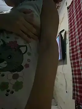 nandinharuivinha22 online show from 04/08/26, 12:54