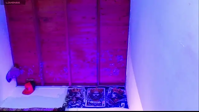 DARK BLACK 0 online show from 05/02/26, 10:53