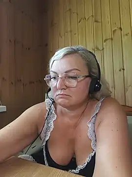 Snapshot of White-Chocolatte chatting on 07/01/26, 07:32 White-Chocolatte online show from 07/01/26, 07:32