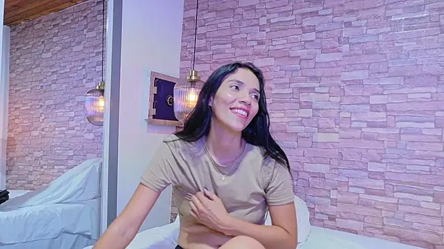 Snapshot of martina_thompson_ chatting on 04/07/26, 07:36 martina thompson online show from 04/07/26, 07:36