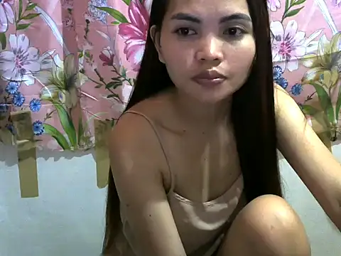 petitegirl123 online show from 04/07/26, 01:11