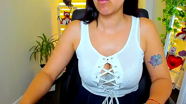 Tianniaa online show from 06/18/26, 09:36