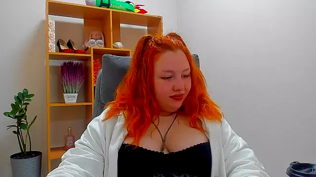 Snapshot of Aillia-Rous chatting on 05/13/26, 06:11 Aillia-Rous online show from 05/13/26, 06:11