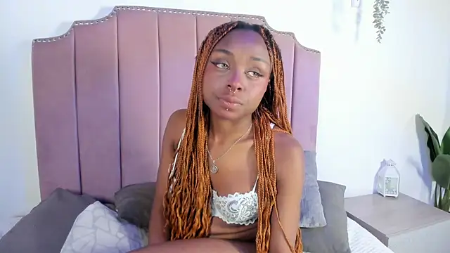 Midnigth bluee online show from 04/18/26, 03:54