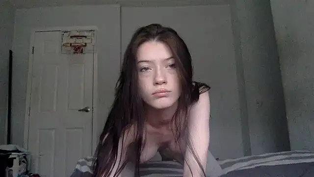 Munchkinbaby72318 online show from 04/23/26, 06:10